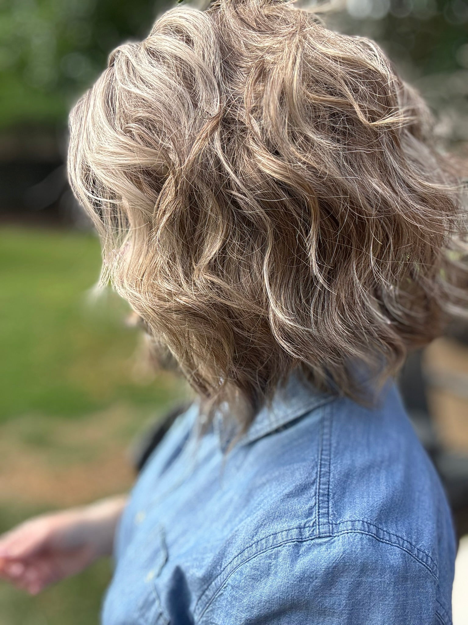 Sadie in creme brulee blonde
